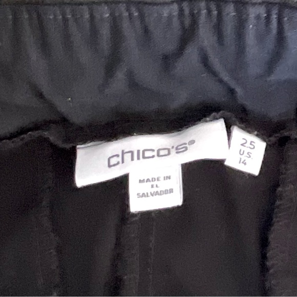Chicos Rivet Capri Pants Size 2.5/14 - Picture 3 of 4